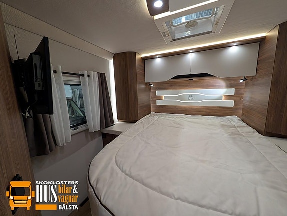 Le Voyageur LV7.8CF Queenbed Hydrauliska stödben 22 of 24