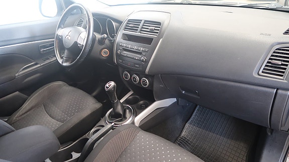 Mitsubishi ASX 9 of 14
