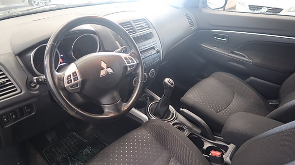 Mitsubishi ASX 8 of 14