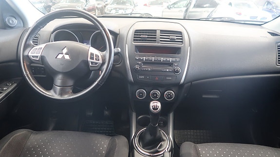 Mitsubishi ASX 10 of 14