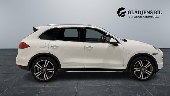 Porsche Cayenne 8 of 24