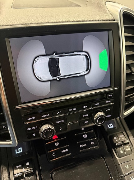 Porsche Cayenne 24 of 24
