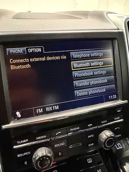 Porsche Cayenne 23 of 24