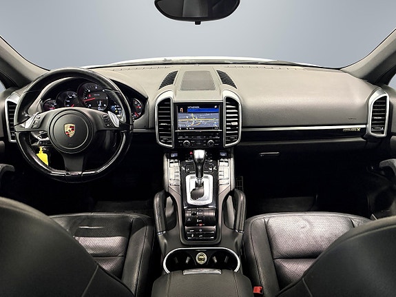 Porsche Cayenne 20 of 24