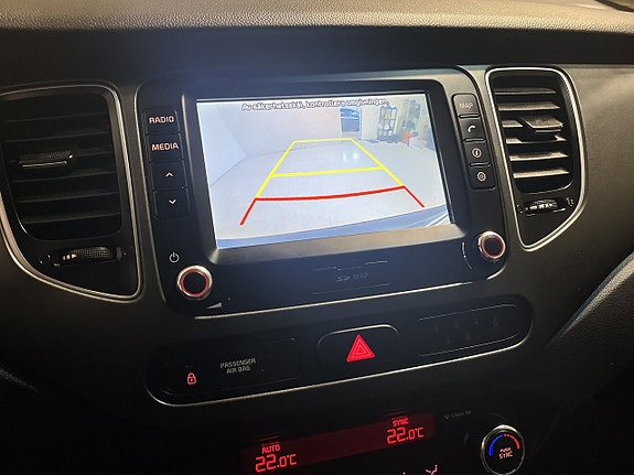 Kia Carens 16 of 17