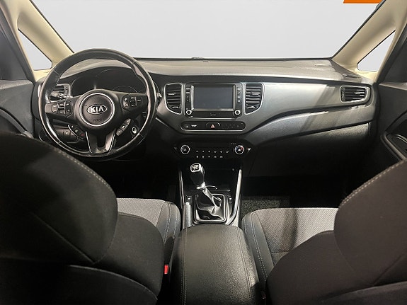 Kia Carens 12 of 17
