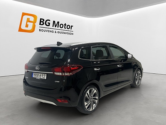 Kia Carens 4 of 17