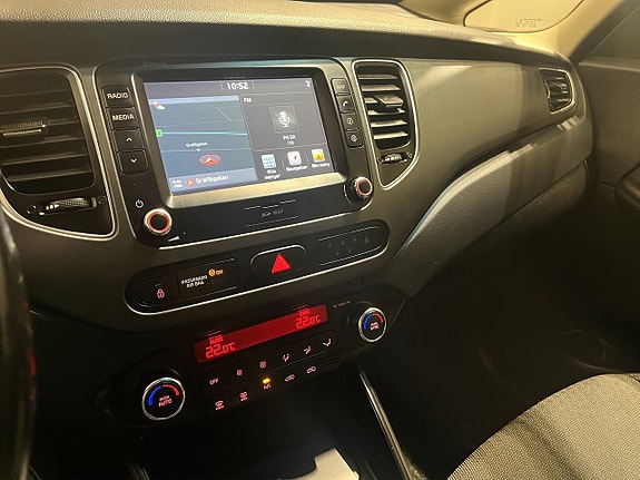 Kia Carens 14 of 17