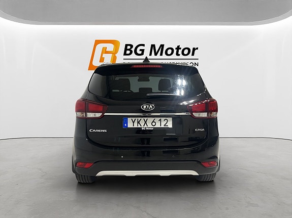 Kia Carens 5 of 17