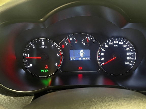Kia Carens 13 of 17