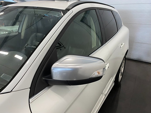 Volvo XC60 10 of 28