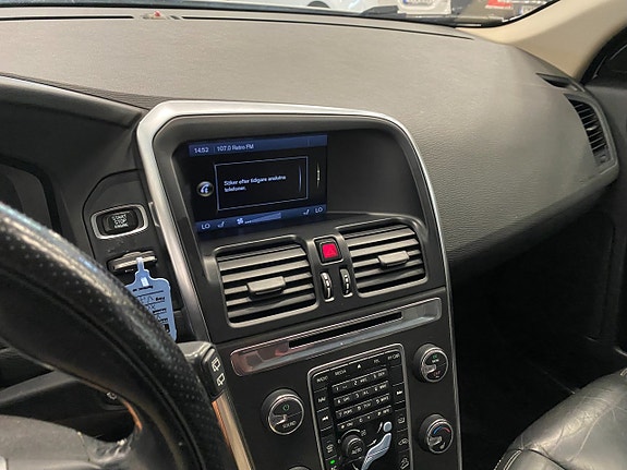 Volvo XC60 25 of 28