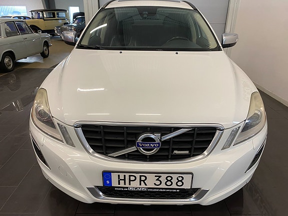 Volvo XC60 3 of 28