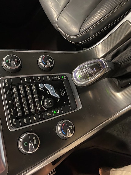 Volvo XC60 23 of 28