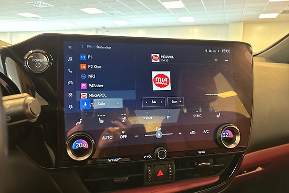 Lexus NX350h 13 of 22