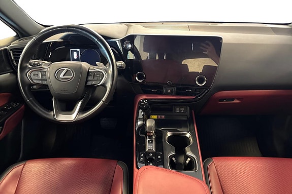 Lexus NX350h 8 of 22