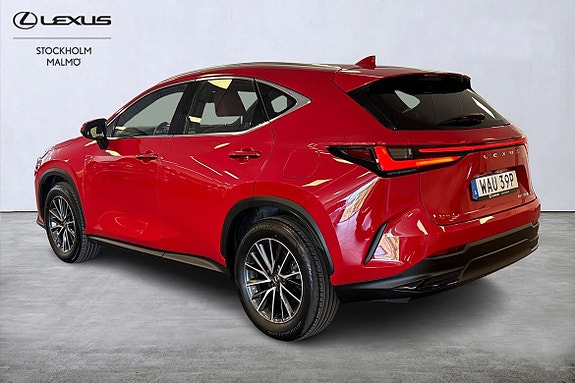 Lexus NX350h 2 of 22