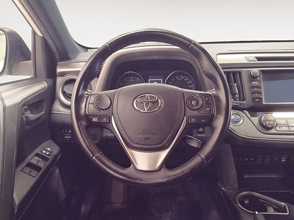 Toyota RAV4 13 of 22