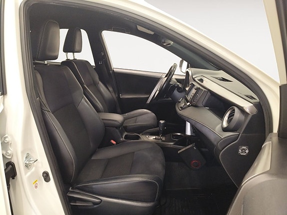 Toyota RAV4 15 of 22