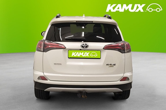 Toyota RAV4 5 of 22