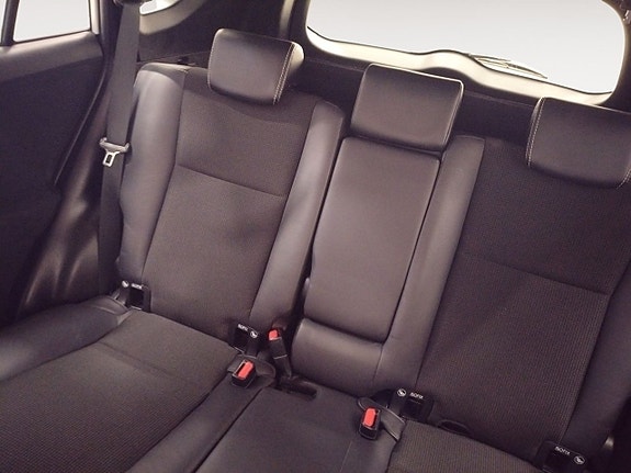 Toyota RAV4 14 of 22