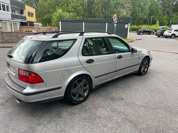 Saab 9-5 4 of 7