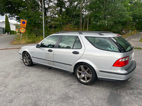 Saab 9-5 2 of 7