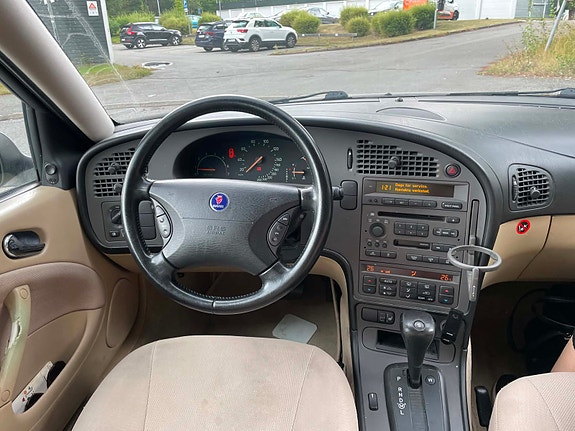 Saab 9-5 5 of 7