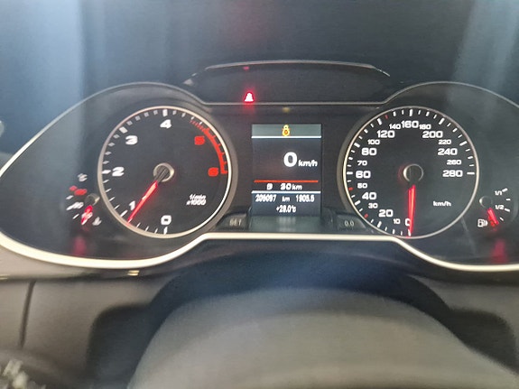 Audi A4 9 of 18