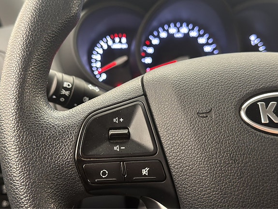 Kia Rio 13 of 26
