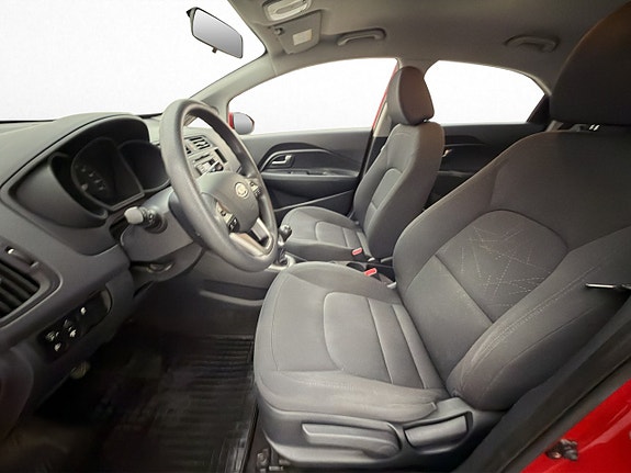 Kia Rio 10 of 26
