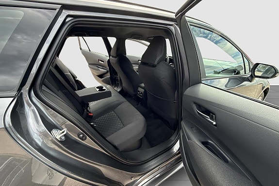Toyota Corolla 12 of 18