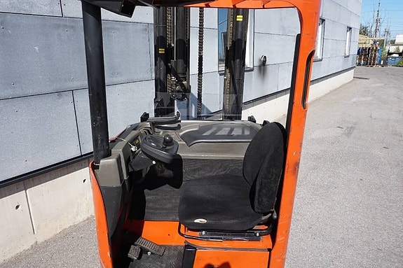 Toyota SRE135L 6 of 10