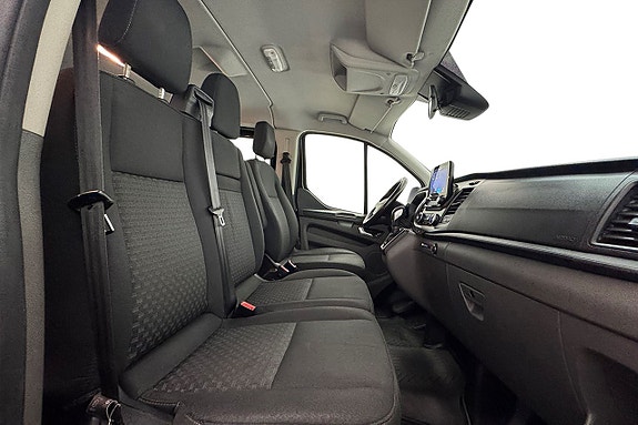 Ford Transit Custom 17 of 26