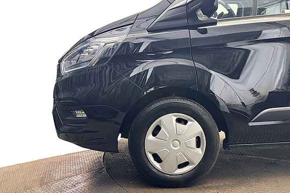 Ford Transit Custom 11 of 26