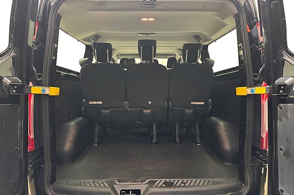 Ford Transit Custom 12 of 26