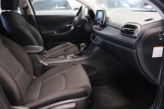Hyundai i30 8 of 27