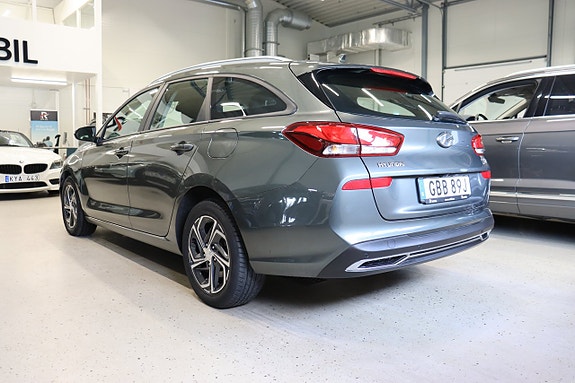 Hyundai i30 4 of 27