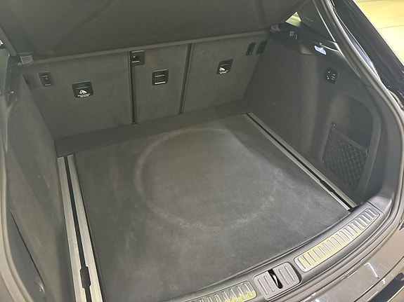 Porsche Macan S 18 of 19