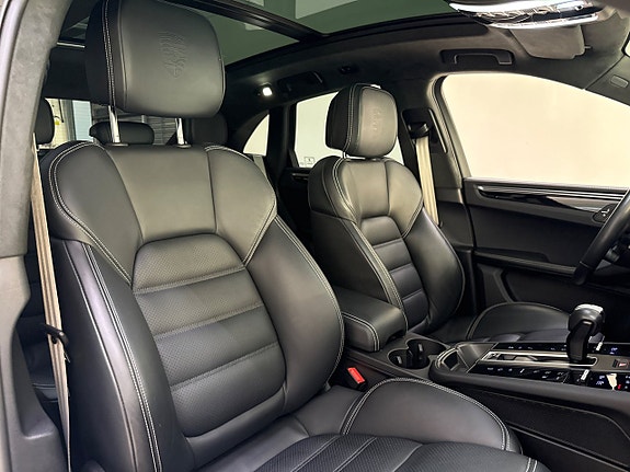 Porsche Macan S 16 of 19