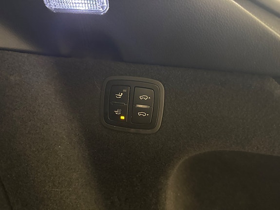 Porsche Macan S 19 of 19