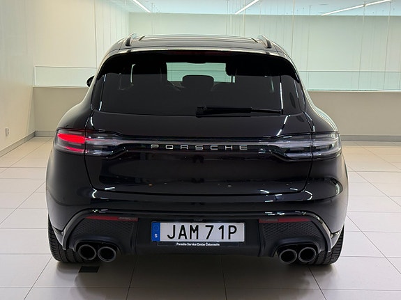 Porsche Macan S 5 of 19