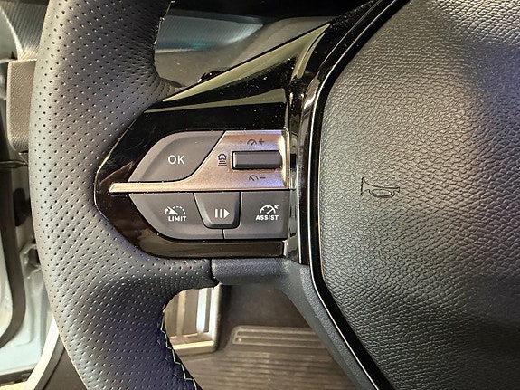 Peugeot 408 11 of 15