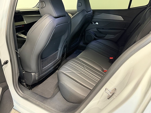 Peugeot 408 5 of 15