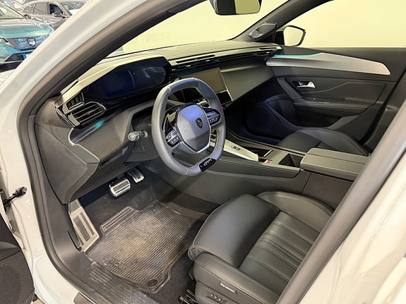 Peugeot 408 4 of 15