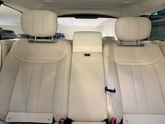 Land Rover Range Rover 17 of 26