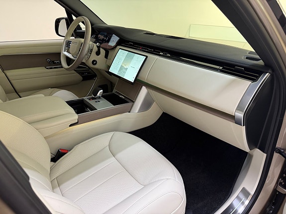 Land Rover Range Rover 22 of 26