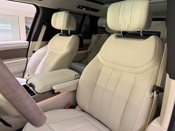 Land Rover Range Rover 9 of 26