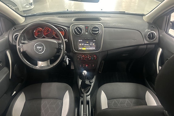 Dacia Sandero Stepway 15 of 18