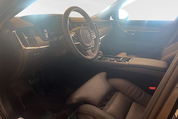 Volvo V90 7 of 25
